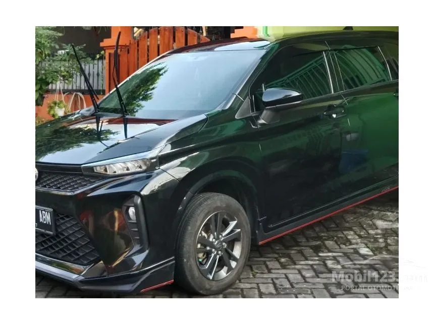 Jual Mobil Daihatsu Xenia 2021 R ADS 1.3 di Jawa Timur Manual MPV Hitam Rp 185.000.000