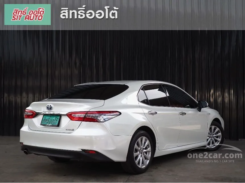 2019 Toyota Camry Hybrid Premium Sedan