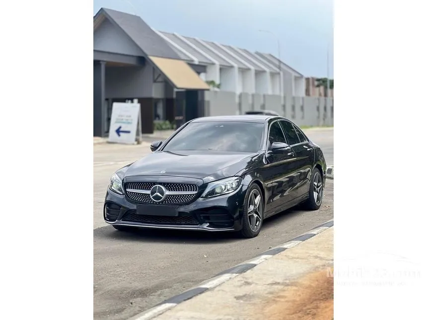 2019 Mercedes-Benz C300 AMG Line Sedan