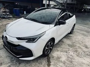 2024 Toyota YARIS 1.2 Premium Hatchback
