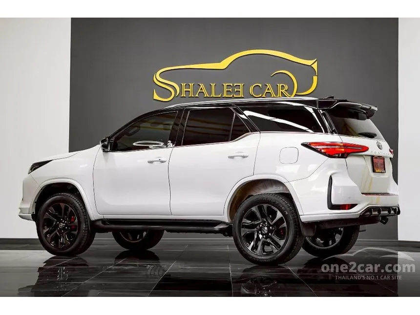 2023 Toyota FORTUNER GR Sport (Black Top) SUV