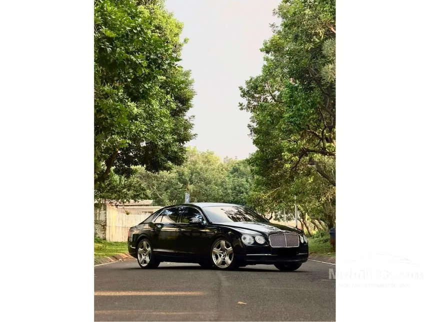2014 Bentley Flying Spur W12 Sedan