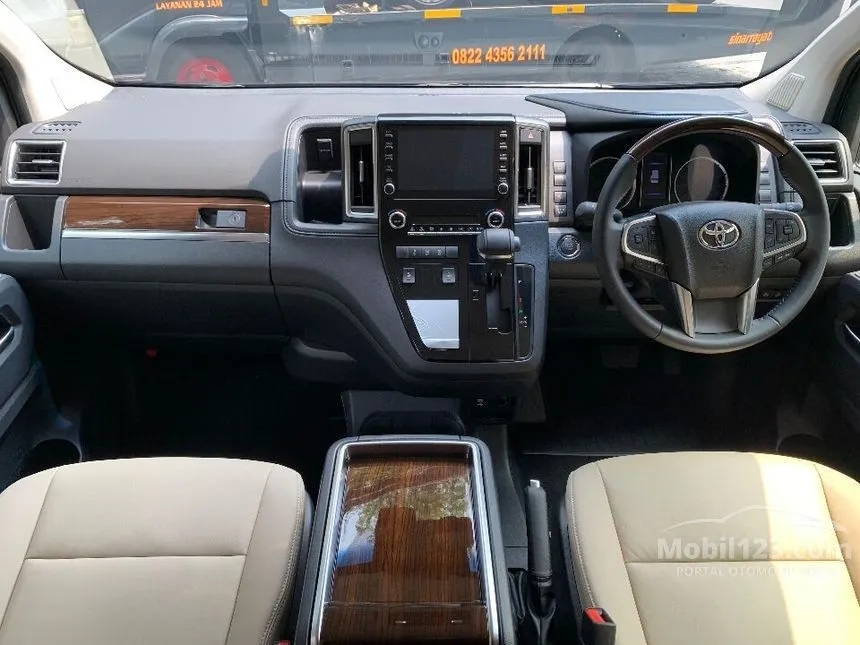 2024 Toyota GranAce Premium Van Wagon