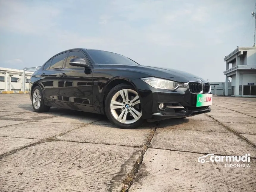 2014 BMW 320i Sport Sedan