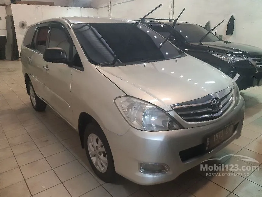 2011 Toyota Kijang Innova G MPV