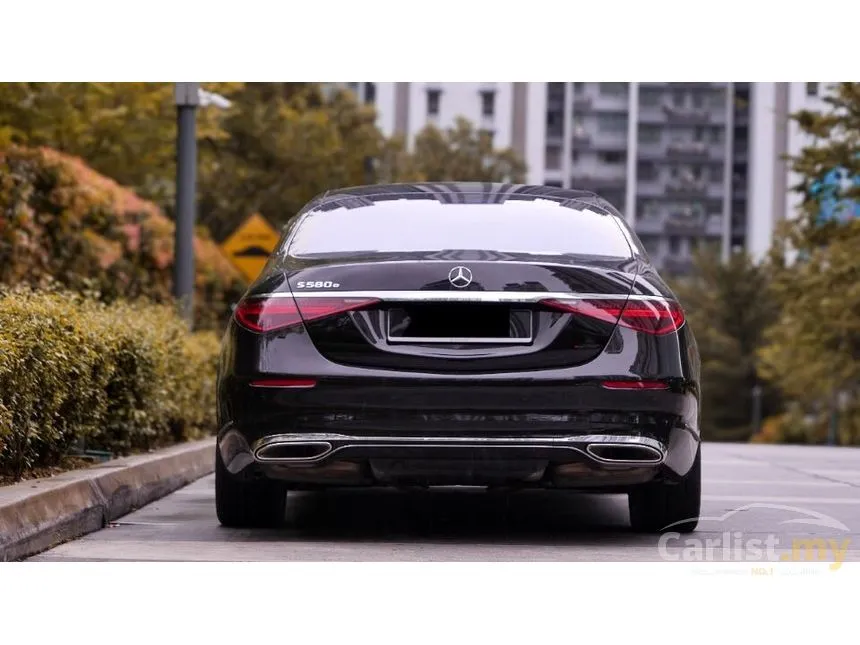 2022 Mercedes-Benz S580 e Sedan