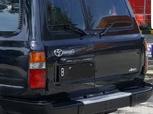 Land Cruiser VX 80 barndoors 97