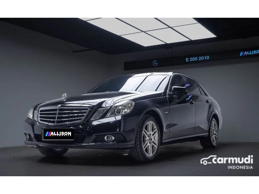 2010 Mercedes-Benz E200 CGI Sedan
