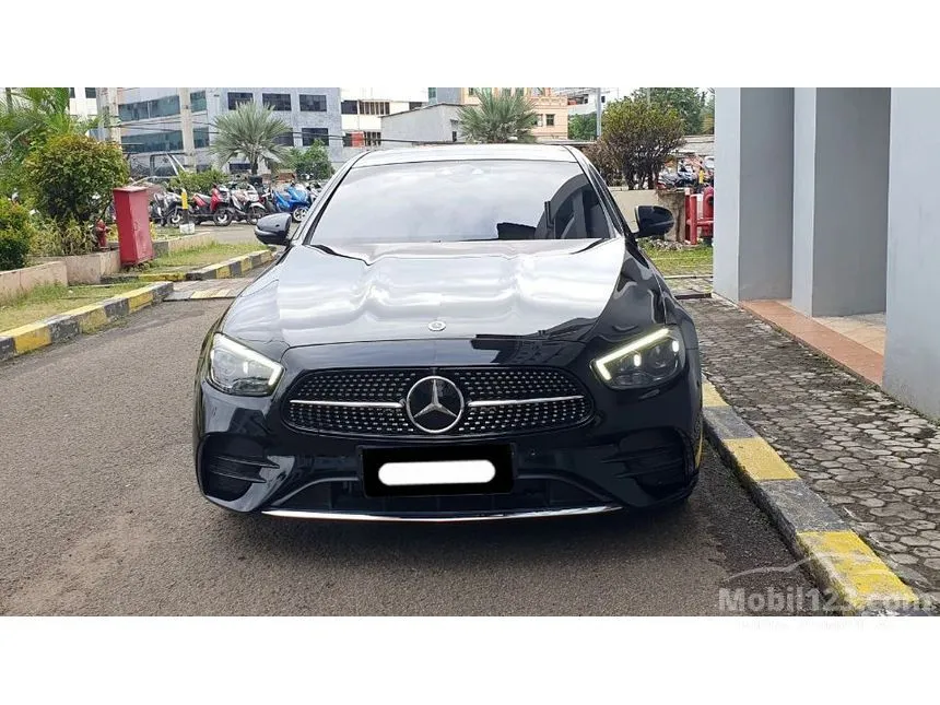 2022 Mercedes-Benz E300 AMG Line Sedan