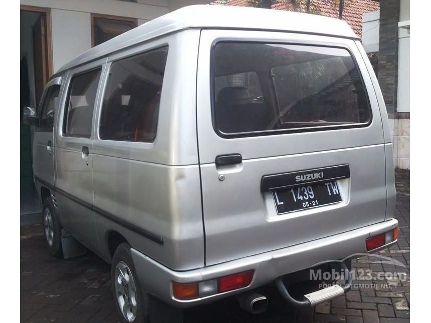  Jual  Mobil  Suzuki  Carry 2005 GRV 1 5 di Jawa Timur Manual 