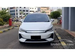 2025 BYD M6 Superior Captain 6 Seater MPV