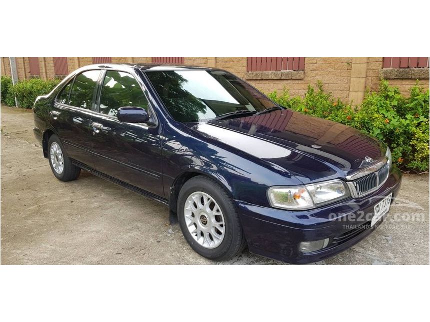 Nissan sunny 2000 год