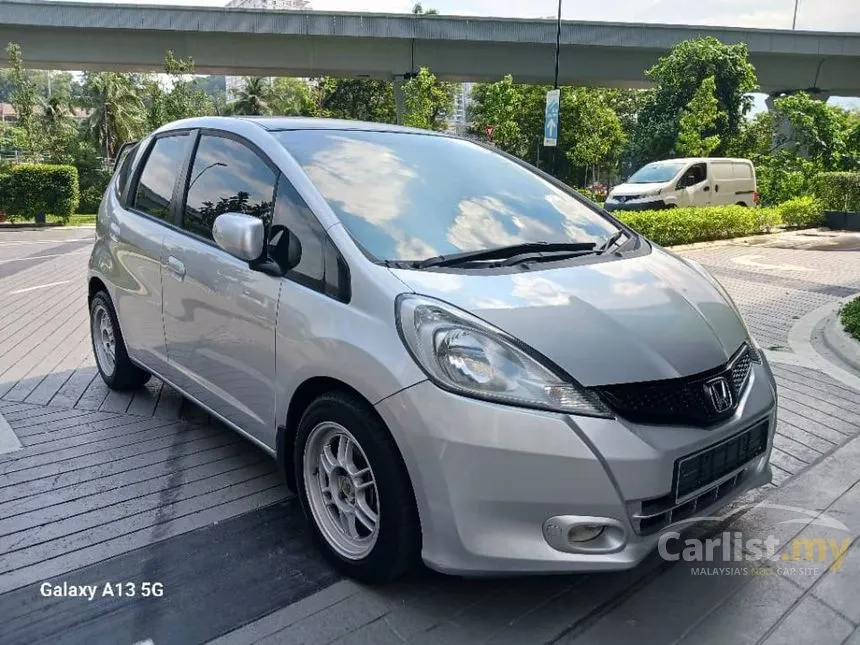 2013 Honda Jazz i-VTEC Hatchback