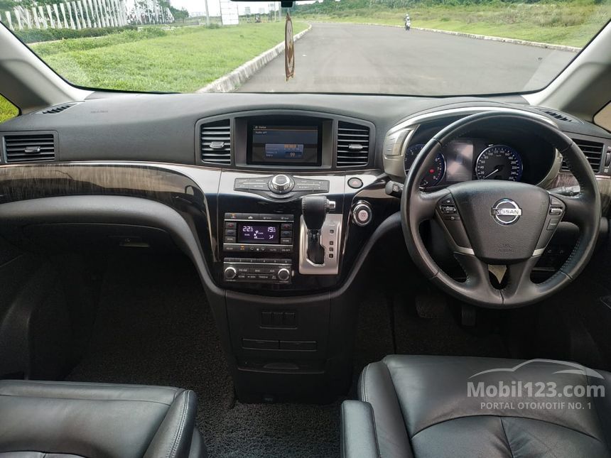 View Elgrand 2015 Dijual Gif