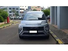 2026 Hyundai Stargazer 1.5 Prime MPV abu muda silver km 28 perak siap pakai