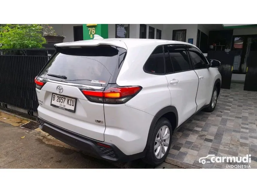 2023 Toyota Kijang Innova Zenix V (Premium Color) MPV