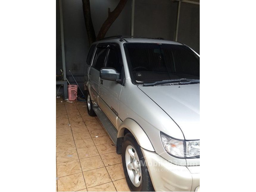 2002 Chevrolet Tavera LT SUV