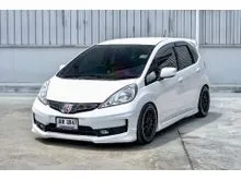 2012 Honda JAZZ 1.5 (ปี 08-14) SV Hatchback