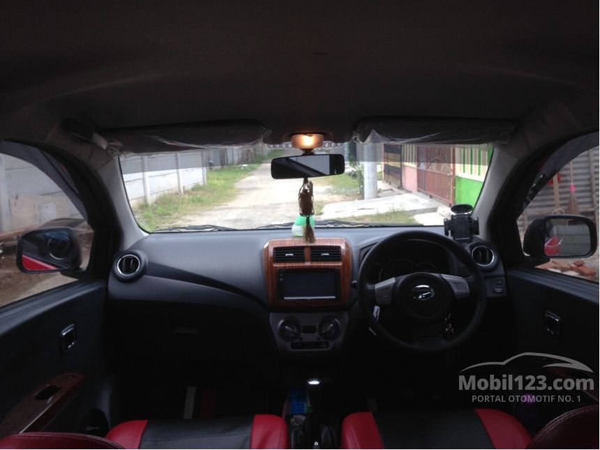 2015 Daihatsu Ayla X Elegant Hatchback
