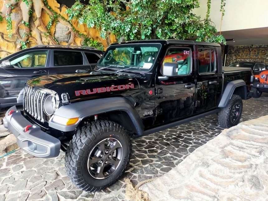 black rubicon gladiator