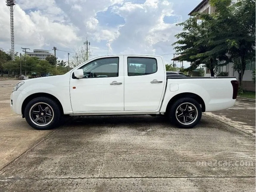 2015 Isuzu D-MAX S Cab-4 Pickup