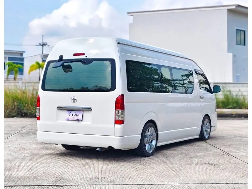 2013 Toyota HIACE D4D Van