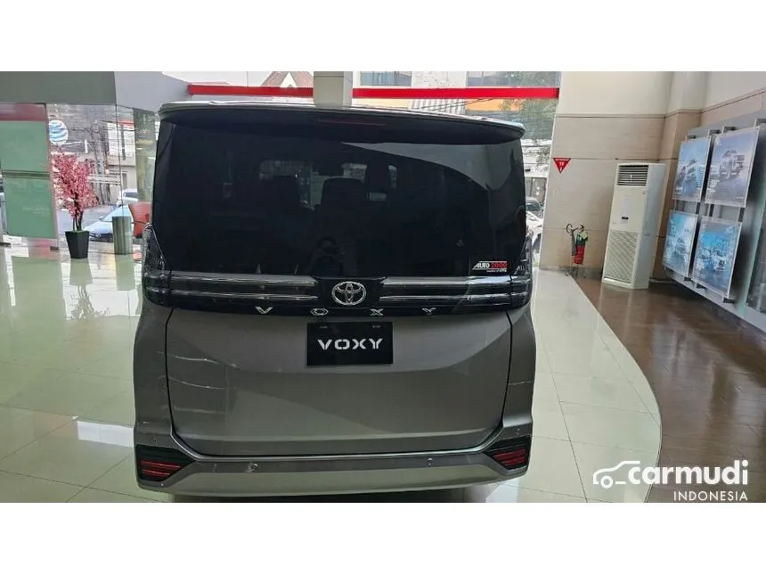 2024 Toyota Voxy Van Wagon