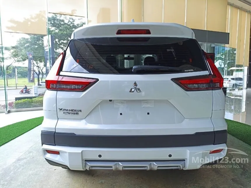 2024 Mitsubishi Xpander CROSS Premium Package Wagon