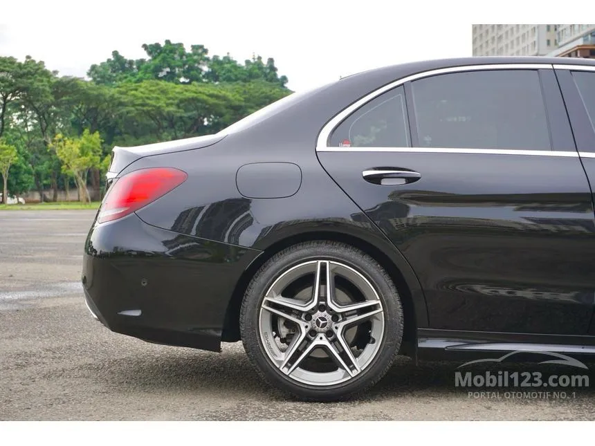 2019 Mercedes-Benz C300 AMG Line Sedan