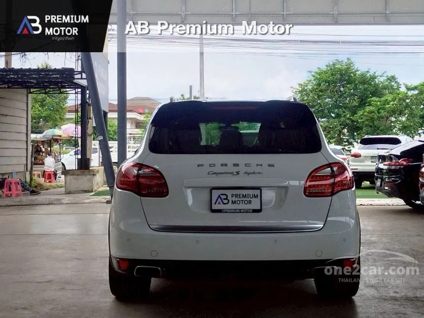 2013 Porsche CAYENNE S Hybrid SUV
