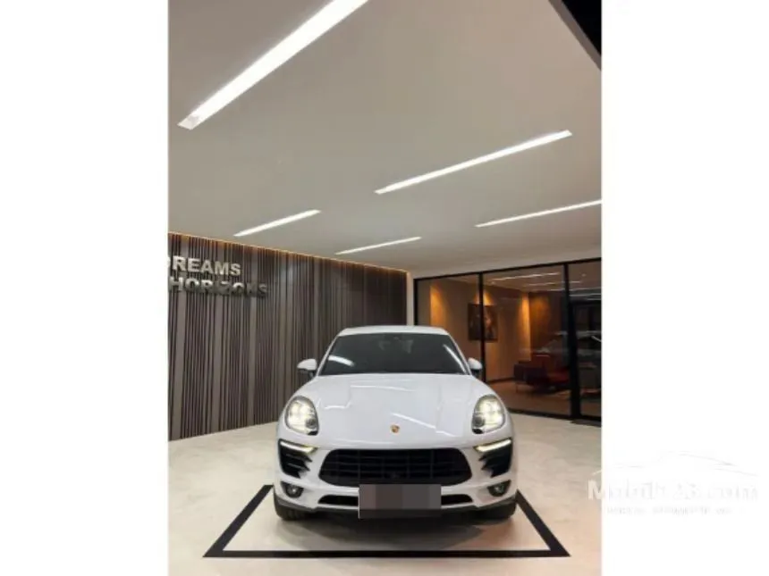 2018 Porsche Macan SUV
