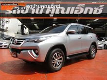 2015 Toyota Fortuner 2.8 (ปี 15-18) V 4WD SUV