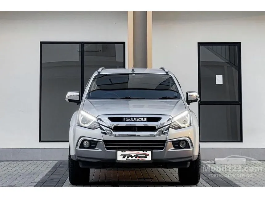 2018 Isuzu MU-X Premiere SUV
